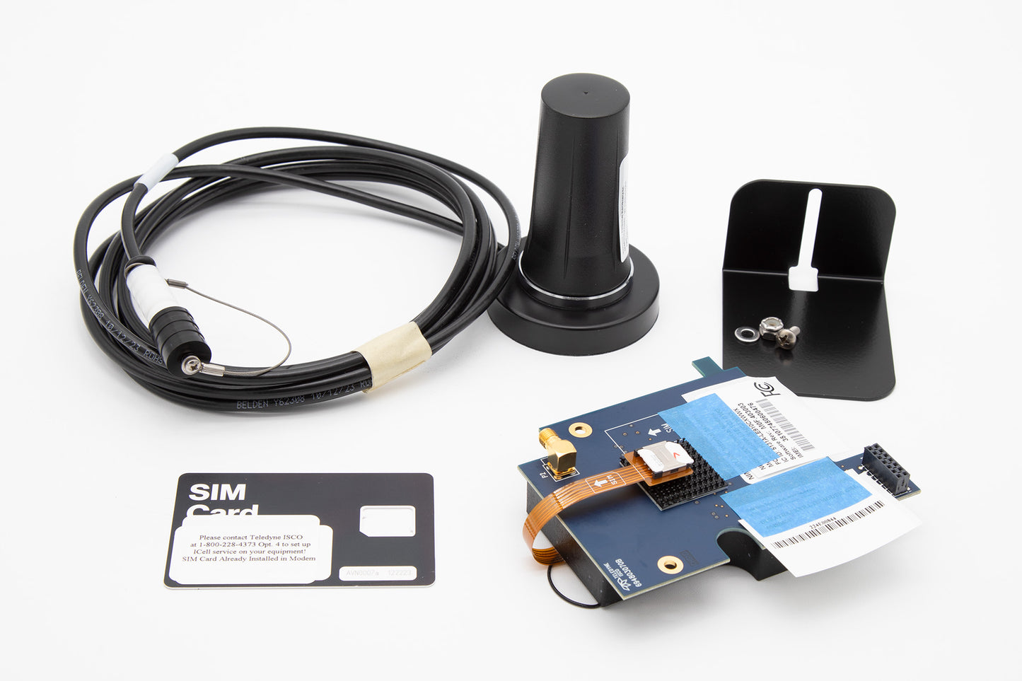 A wireless antenna alongside a SIM card and other related accessories, presented on a simple background.