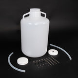 Polyethylene bottle with caps, adapter kit and two discharge tubes.