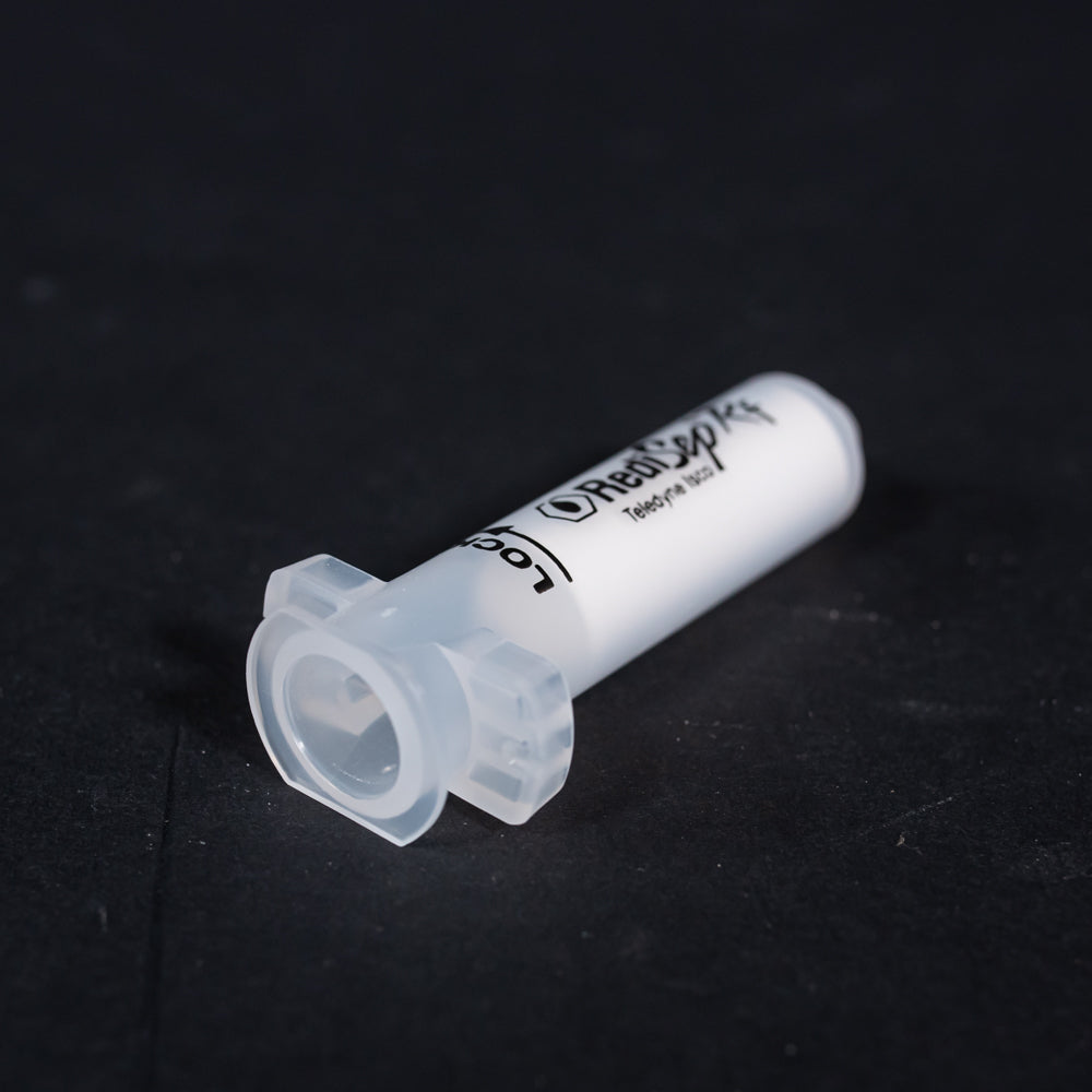 Plastic cartridge prepacked with media