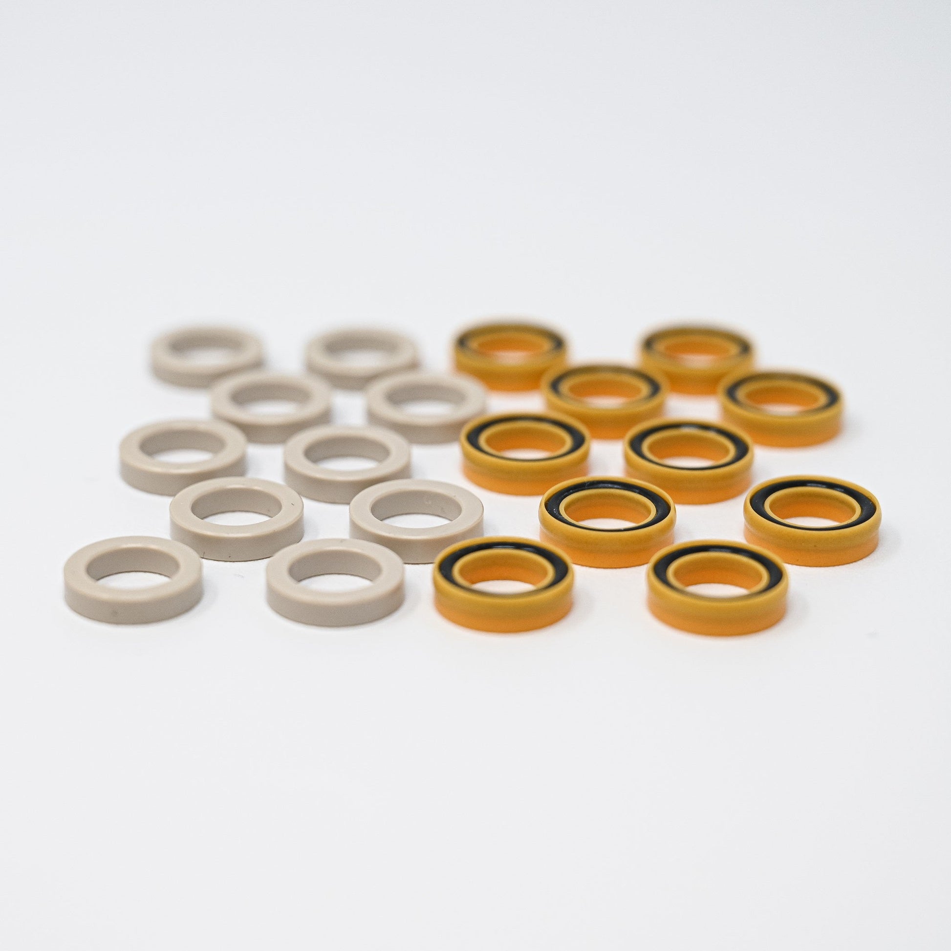 Set of o-rings and seals.