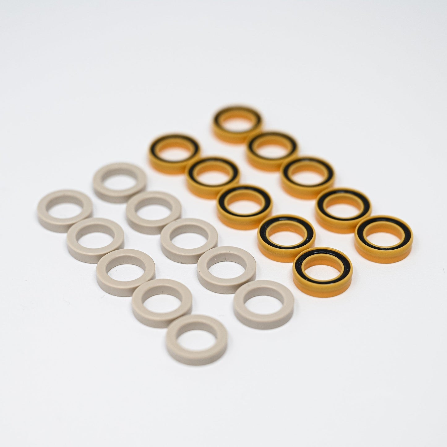 Set of o-rings and seals.